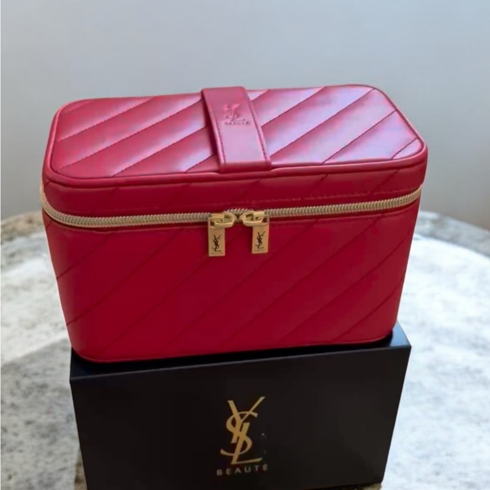 NEW Yves Saint Laurent Beauty QUILTED TRUNK VANITY CASE ⭐️ - Picture 11 of 13